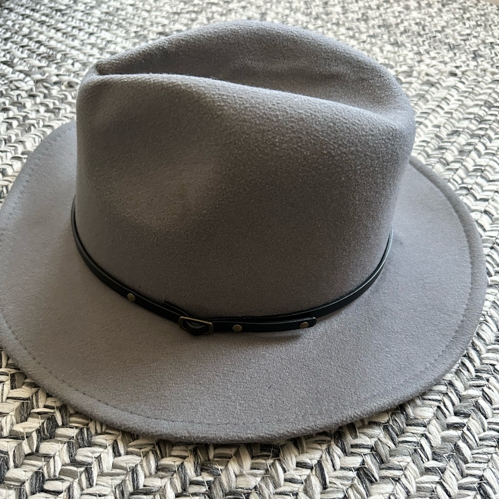 Grey Hat,Red interior